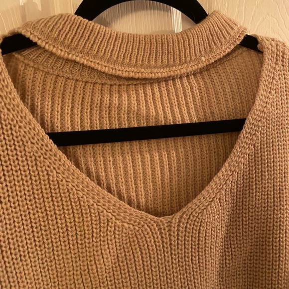 Tan knit sweater - Picture 3 of 4